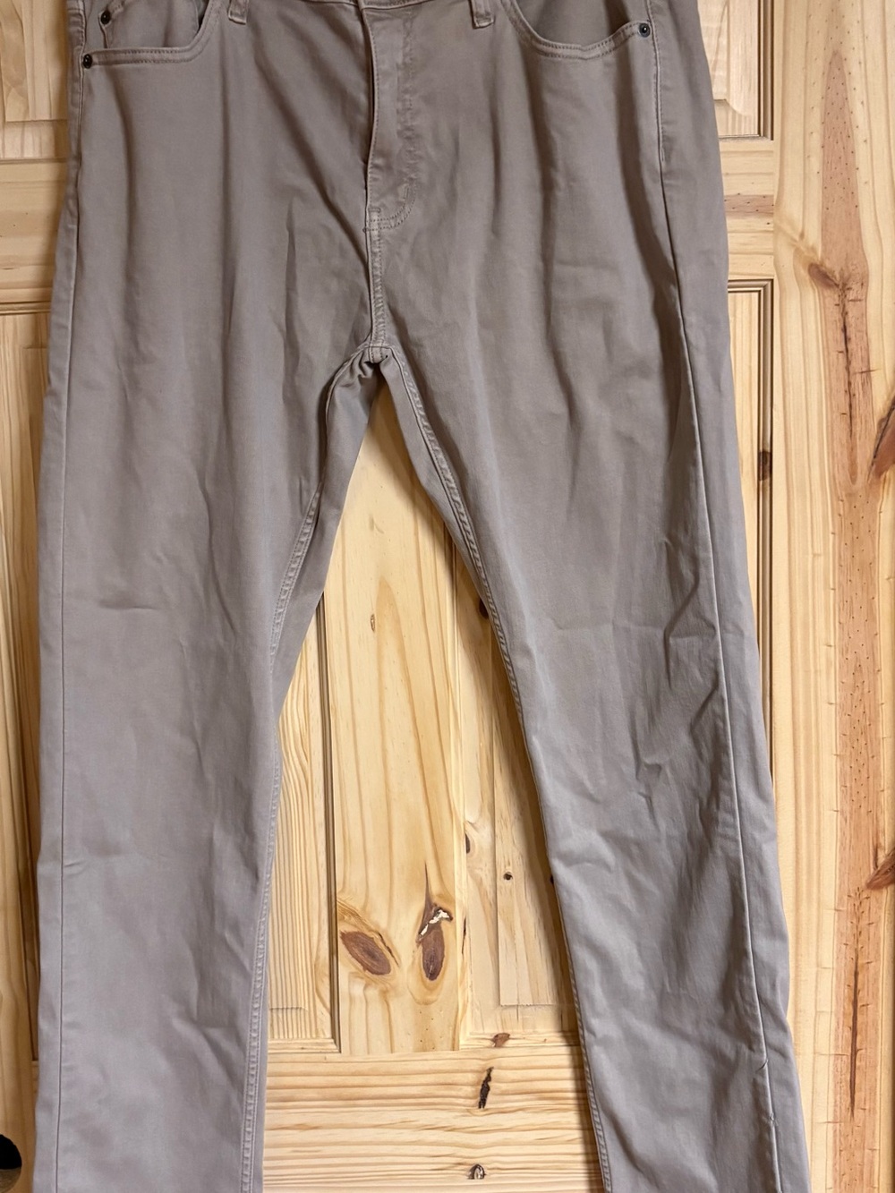 Men's Slim Straight Chinos in Light Taupe - Classic Everyday Style